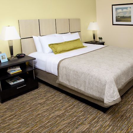 Candlewood Suites Philadelphia - Airport Area By Ihg Chester Exterior foto