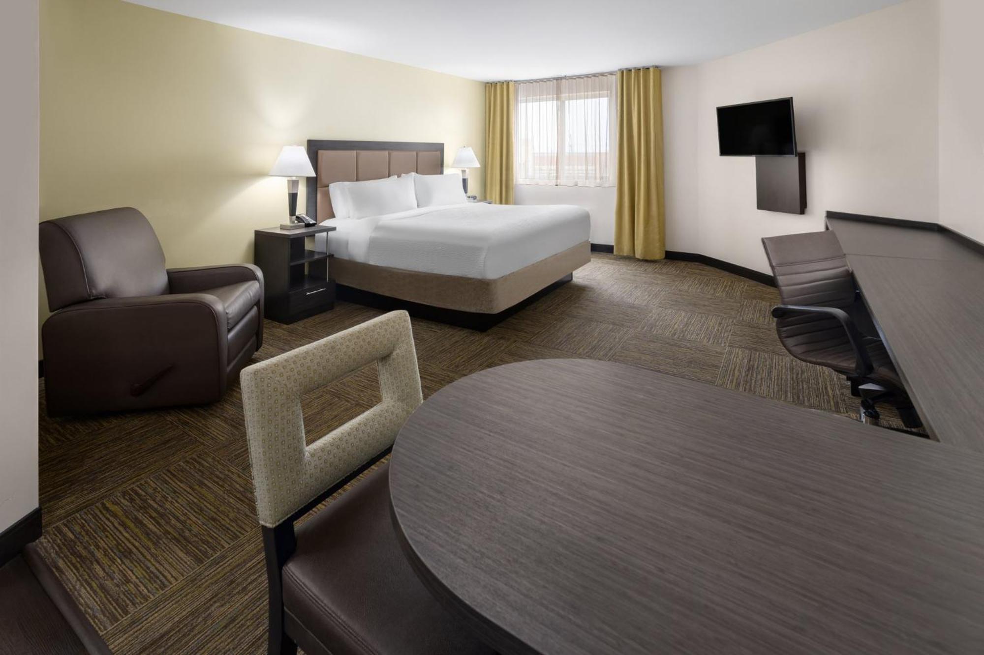 Candlewood Suites Philadelphia - Airport Area By Ihg Chester Exterior foto